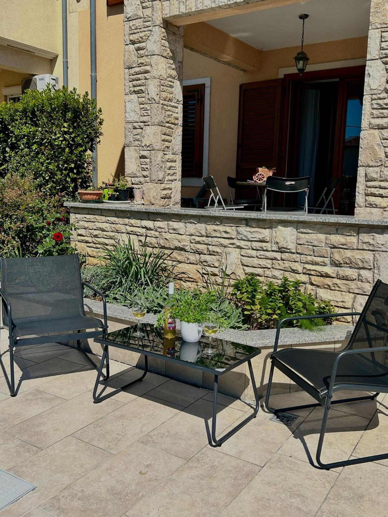 Villa Krasa Sea View Apartmants With Pool Ližnjan Екстериор снимка