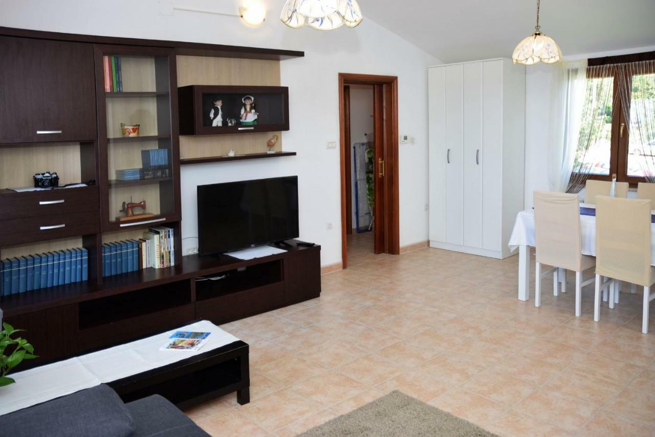 Villa Krasa Sea View Apartmants With Pool Ližnjan Екстериор снимка