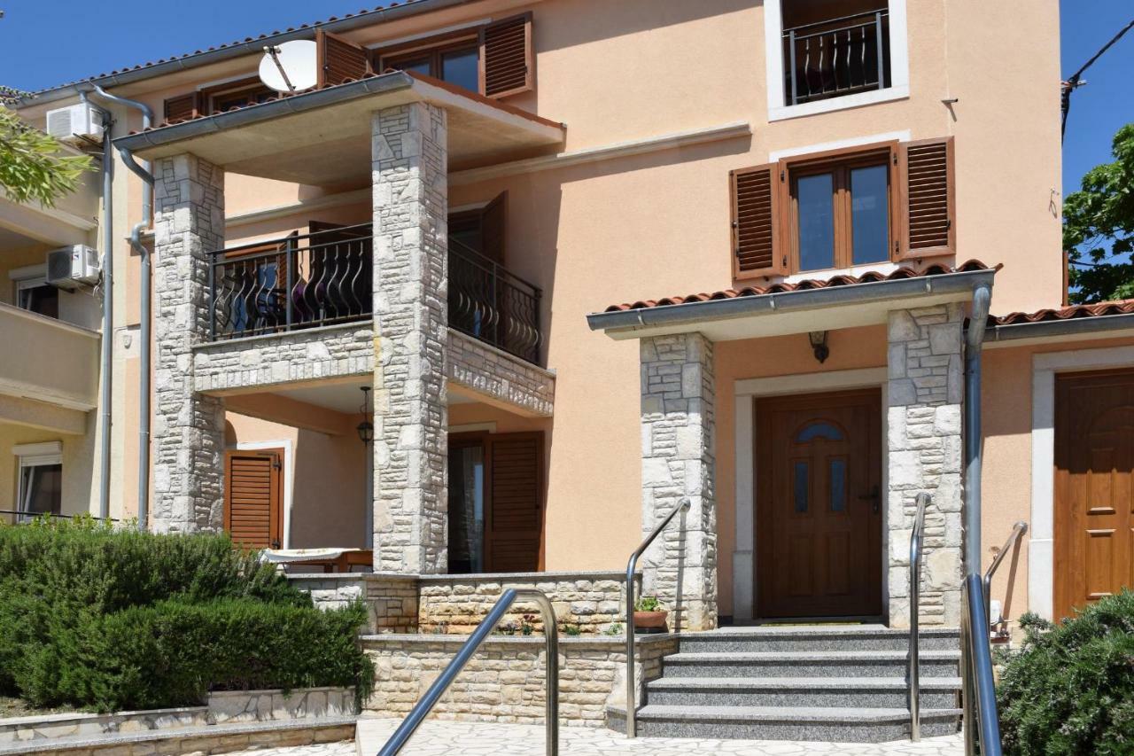Villa Krasa Sea View Apartmants With Pool Ližnjan Екстериор снимка