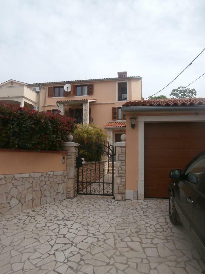 Villa Krasa Sea View Apartmants With Pool Ližnjan Екстериор снимка